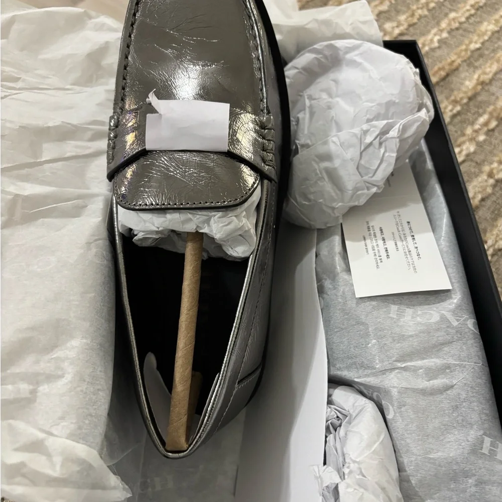 Coach‎ Jocelyn Crinkle Leather Logo Silver Loafers Size 6 NWT